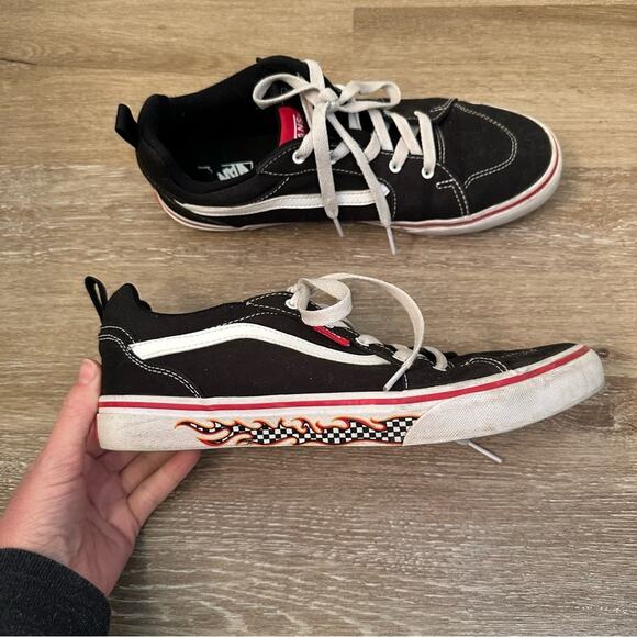 Vans Other - Vans Youth Filmore Low top Lace Up Sneakers 7